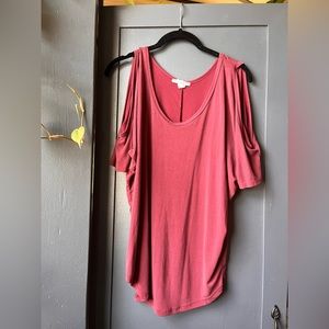 2 for $15 Acemi Red Burgundy Cold Shoulder Cut Out Tee Shirt Short Sleeve Small
